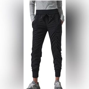 Athleta Women’s Ruched Leg Activewear Pants Size 6